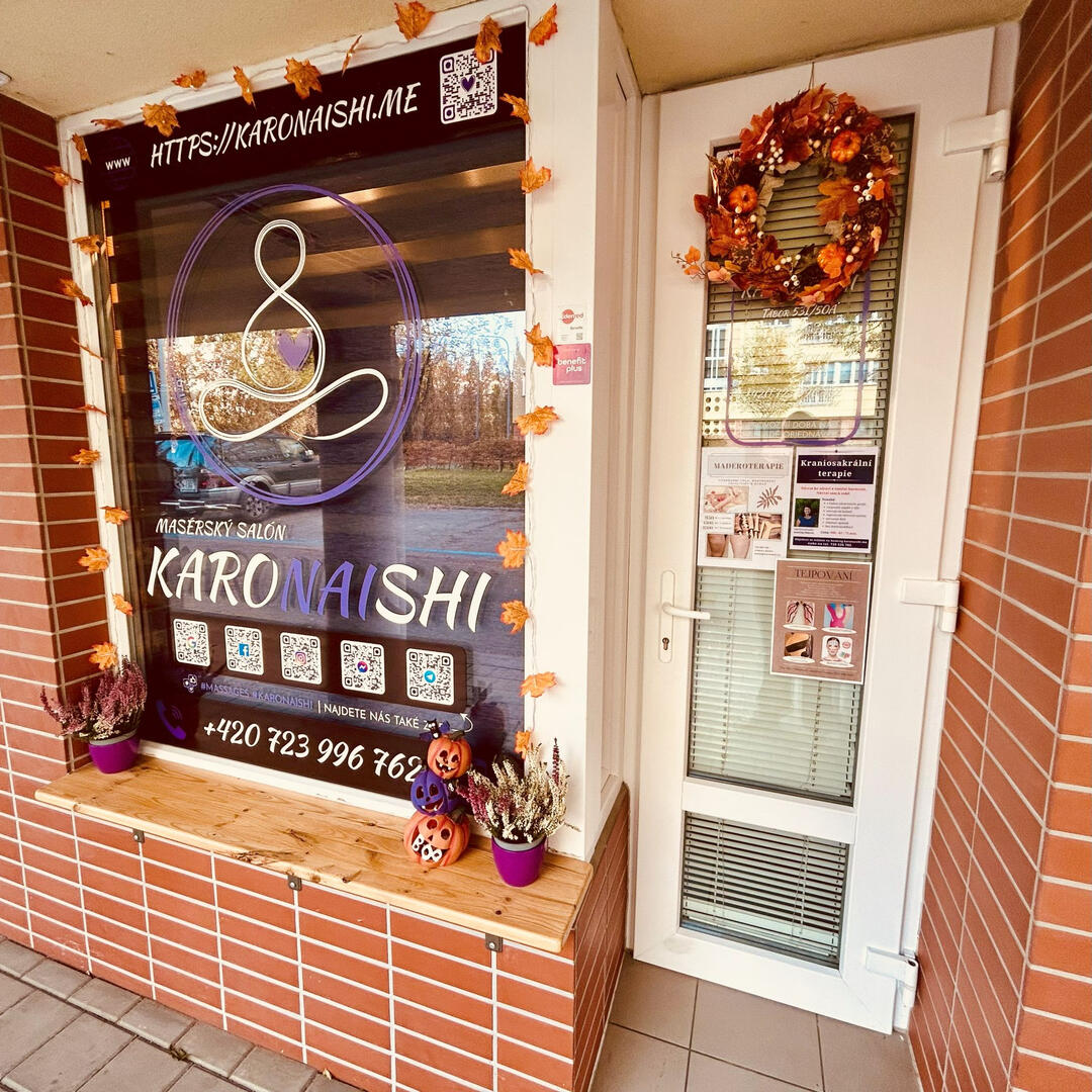 Masérský salón Karonaishi | Pohled zvenčí Masérský salón Karonaishi | Pohled zvenčí
